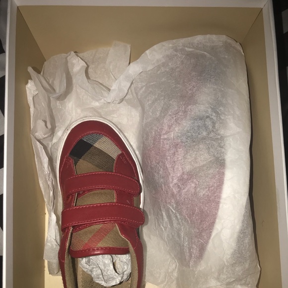 Children Burberry sneakers - Picture 1 of 3